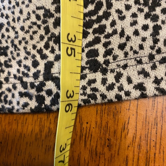 Taylor dress.  Gray/black snow leopard pattern Size 10. - Picture 11 of 13